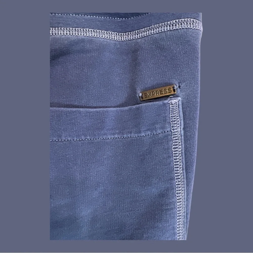 Express Men’s Faded Blue Jogger Pants with Drawstring Waist Tapered Cuff Legs M